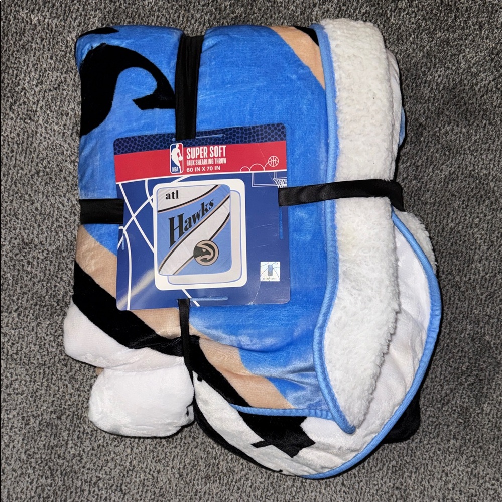 Atlanta Hawks Super Soft NBA Throw Blanket